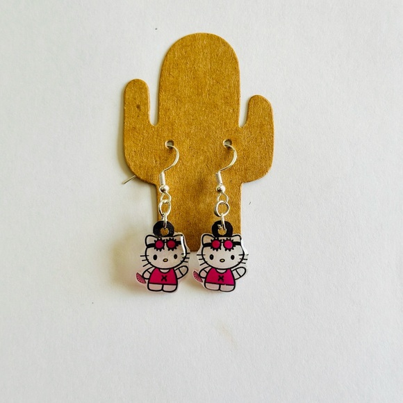 Excision hello kitty earrings - Picture 3 of 3